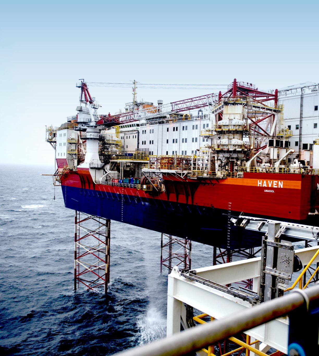 Haven rig at sea
